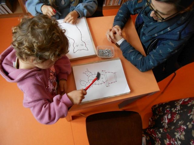Uczestnicy warsztatów String Art