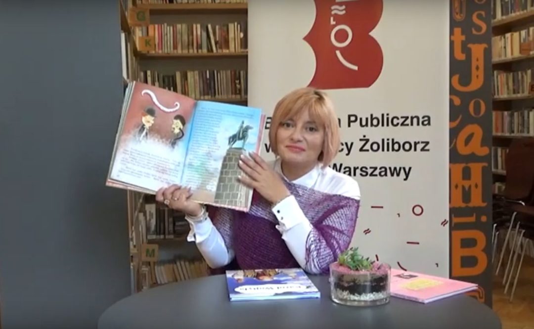 Pisarka Wioletta Piasecka na spotkaniu aturorskim on line opowiada o książce "Ignaś"
