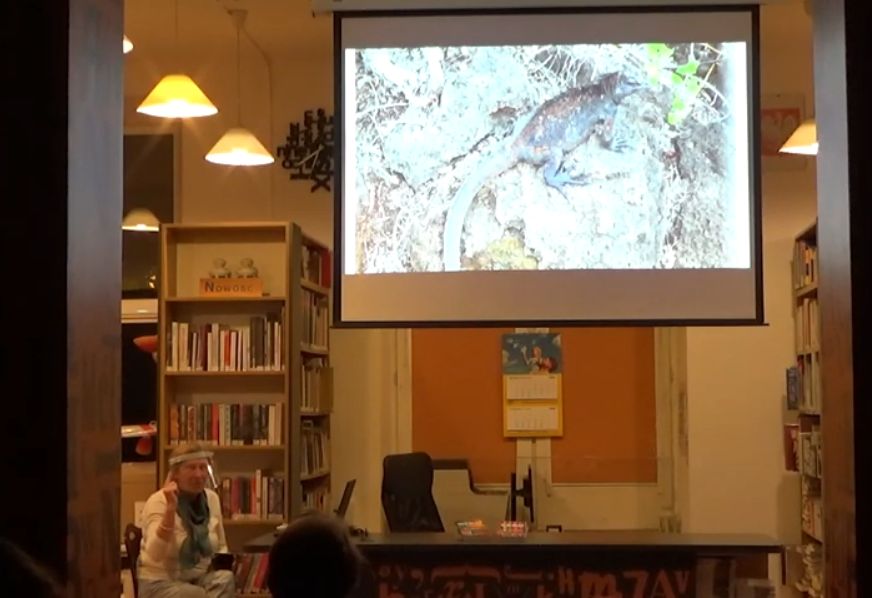 Prelekcja Elżbiety Wichrowskiej-Janikowskiej „Wyprawa na Galapagos” podczas Nocy Bibliotek 2020