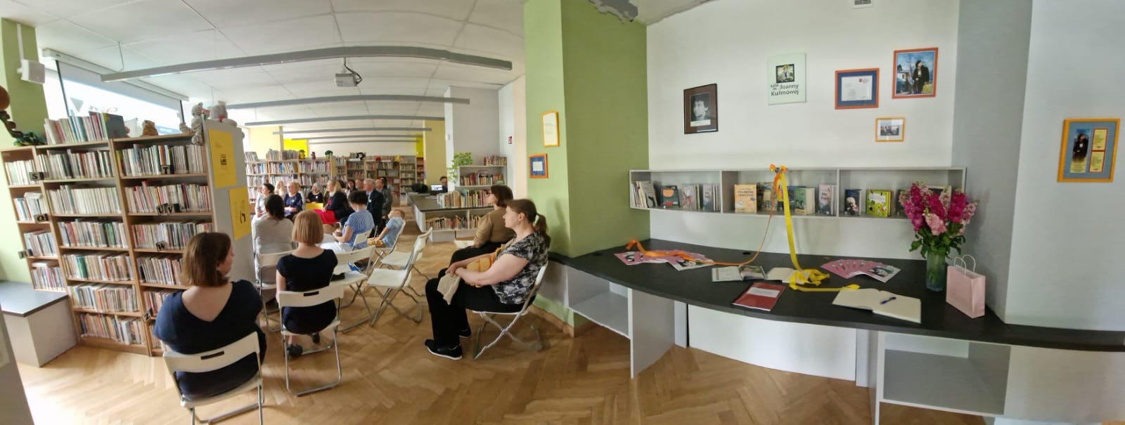 panorama sali w Bibliotece nr XV
