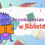 grafika przedstawiająca ilustrację do lekcji bibliotecznych. Na miętowo-niebieskim tle są kolorowe książki. Kilka z nich jest otwartych a kilka zamkniętych. Mają czerwone i zielone okładki. Na tle tych książek po lewej stronie znajduje się fioletowy, uśmiechnięty dinozaur ,który trzyma w łapkach pomarańczową książkę. Ma zamknięte oczy i okrągłe okulary. Po prawej stronie, w centralnej części ilustracji na białym tle widnieje dwukolorowy napis: na fioletowo jest "Przedszkolak" a na czerwono "w Bibliotece".