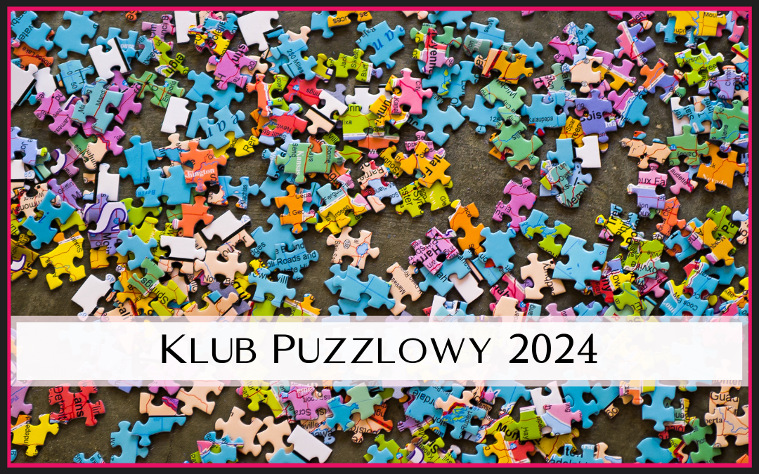 kolorowe rozsypane puzzle, na białym tle napis "klub puzzlowy 2024"