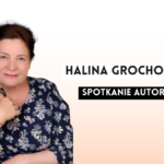 prosta grafika z napisem Halina Grochowska spotkanie autorskie i zdjęciem autorki - kobiety w średnim wieku siedzącej na krześle na jasnym tle